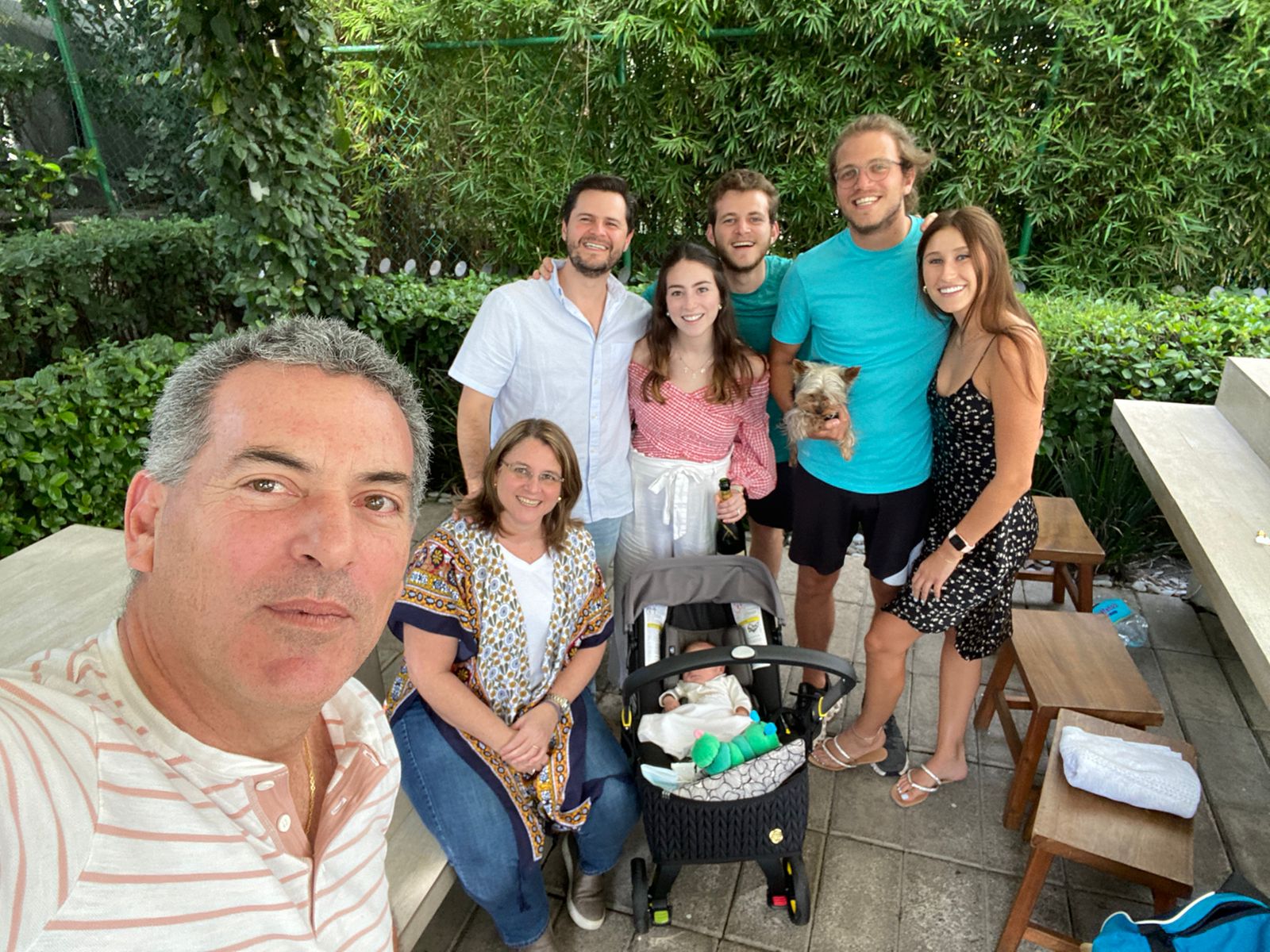 First time meeting the family! Just over a month into dating 